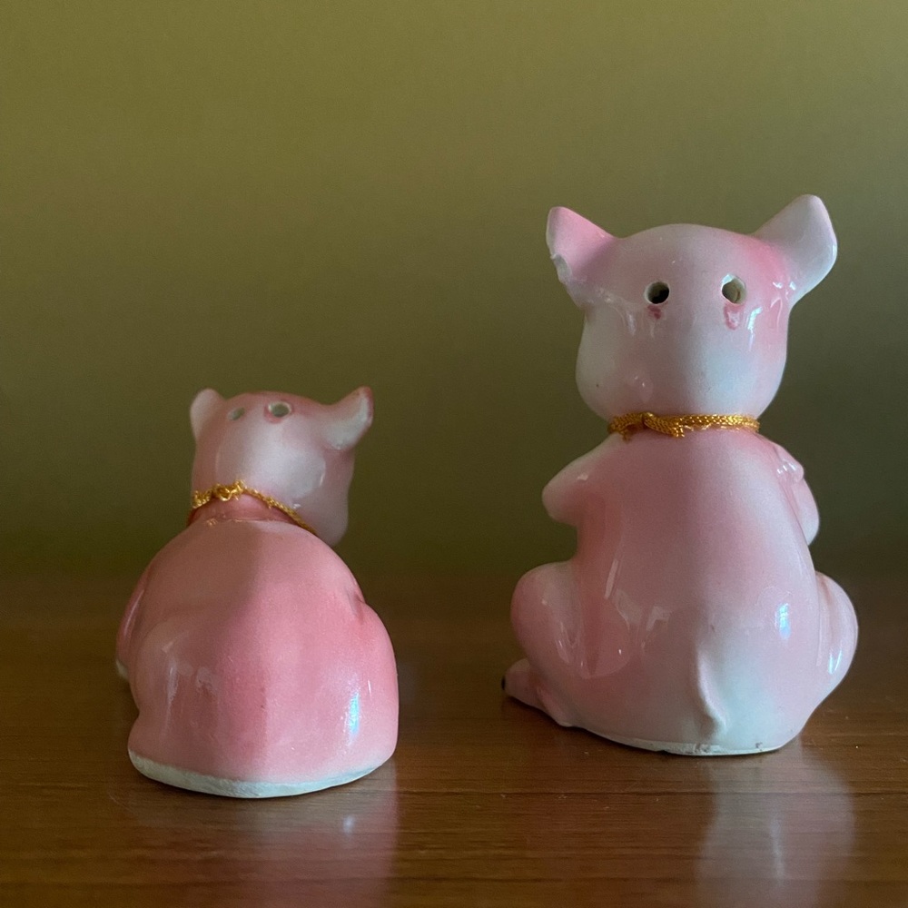 60s anthropomorphic cow & baby cow salt & pepper shakers - bells on neck -Japan - Picture 5 of 11